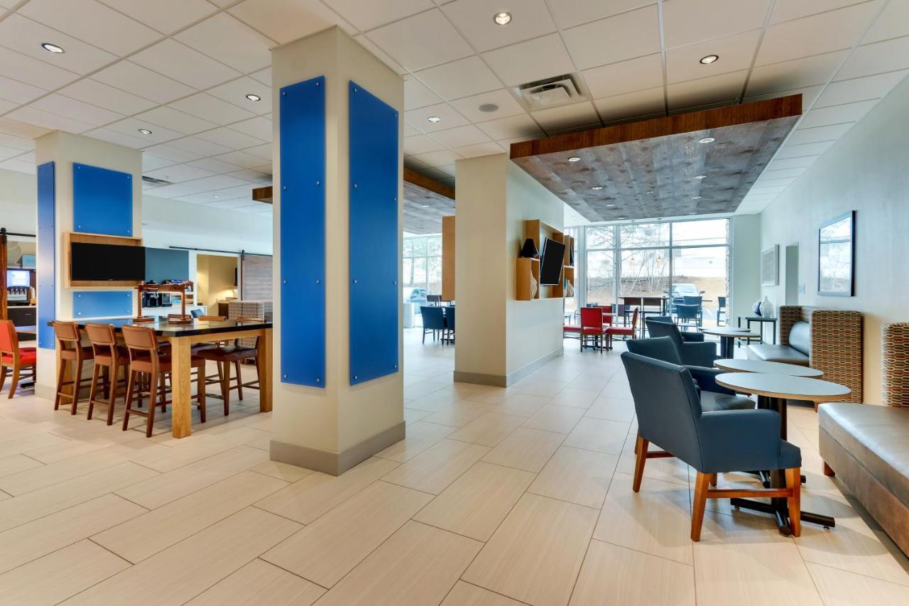 Holiday Inn Express & Suites - Dawsonville By Ihg Exterior photo